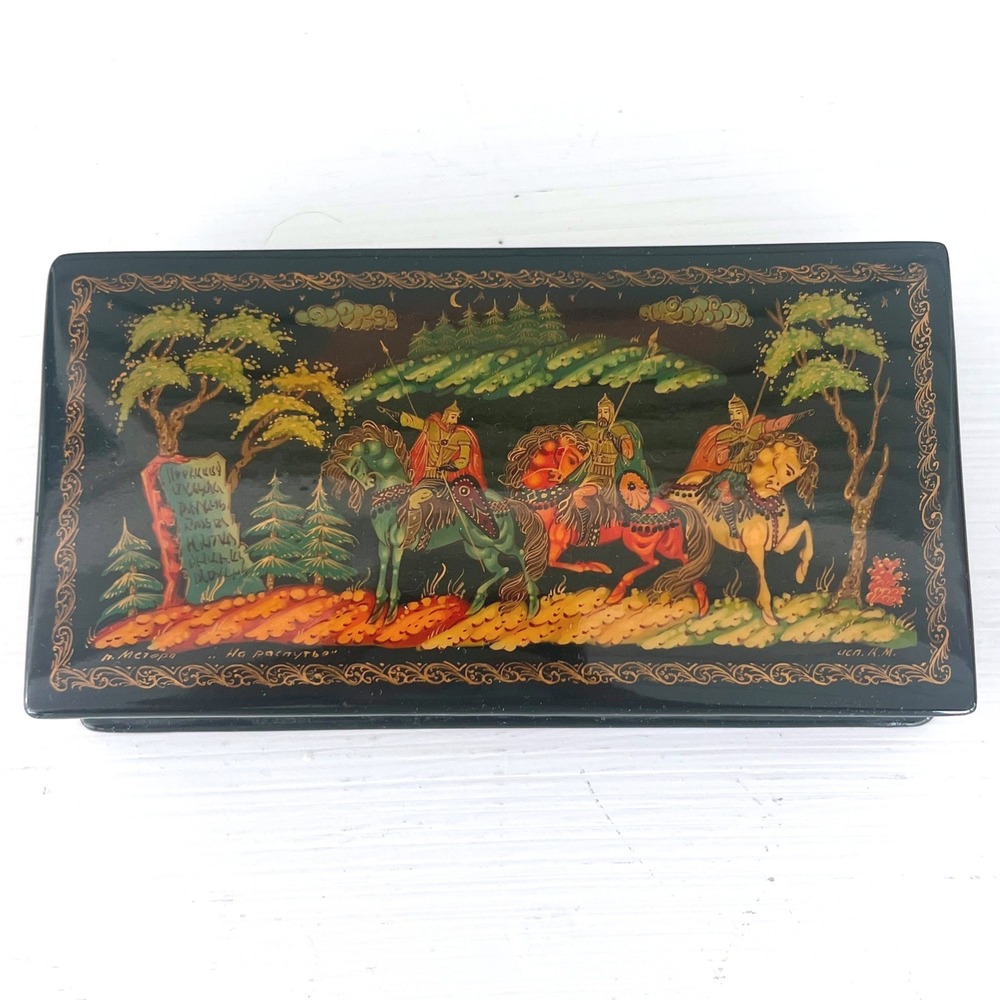 Russian Mstyora Hand Painted Lacquer Box The Crossroads Artist Signed Vintage